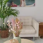 Relaxed Retreat With Pool بيت للعطل مانيلفا