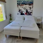 Relaxed Retreat With Pool *