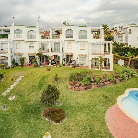 Belvilla By Oyo Altos Del Golf Holiday home *
