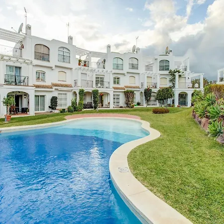 Holiday home Belvilla By Oyo Altos Del Golf Manilva