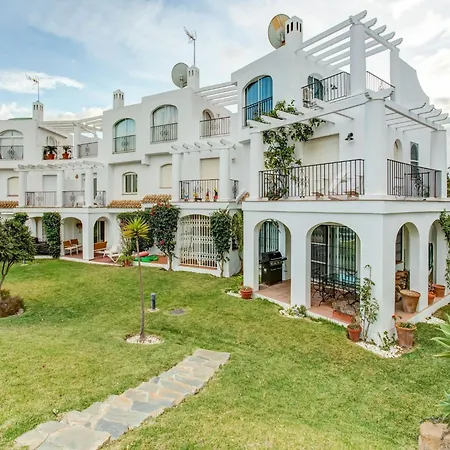Belvilla By Oyo Altos Del Golf *